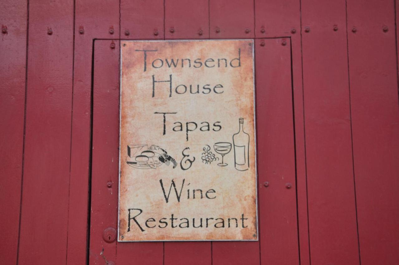 Townsend House Guest House بير المظهر الخارجي الصورة